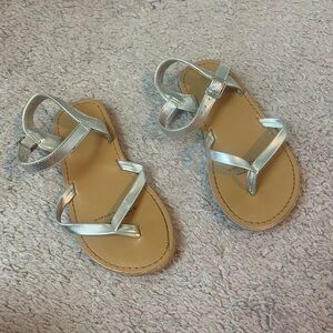 ✨Girls Silver Metallic Sandals✨